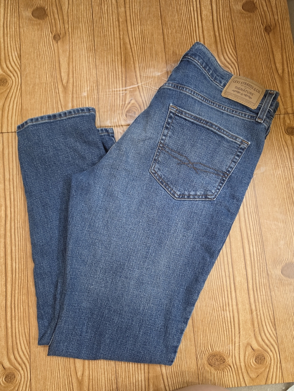 Levi Signature Mens W34 L32